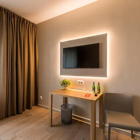 Hotel Mikelis Uzvara